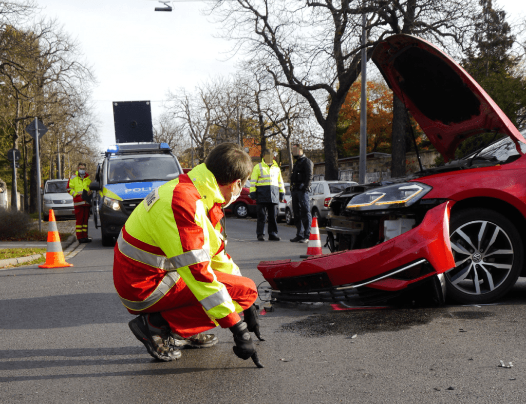 Autounfall Verkehrsunfallforschung-dresden